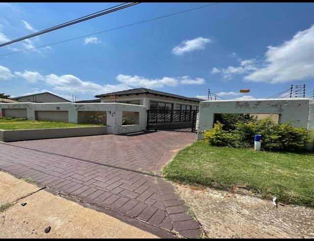 3 BEDROOM HOUSE FOR SALE IN WITPOORTJIE